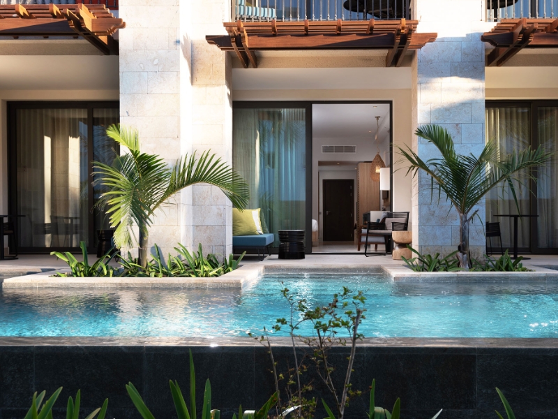 Junior Suite Swim up View