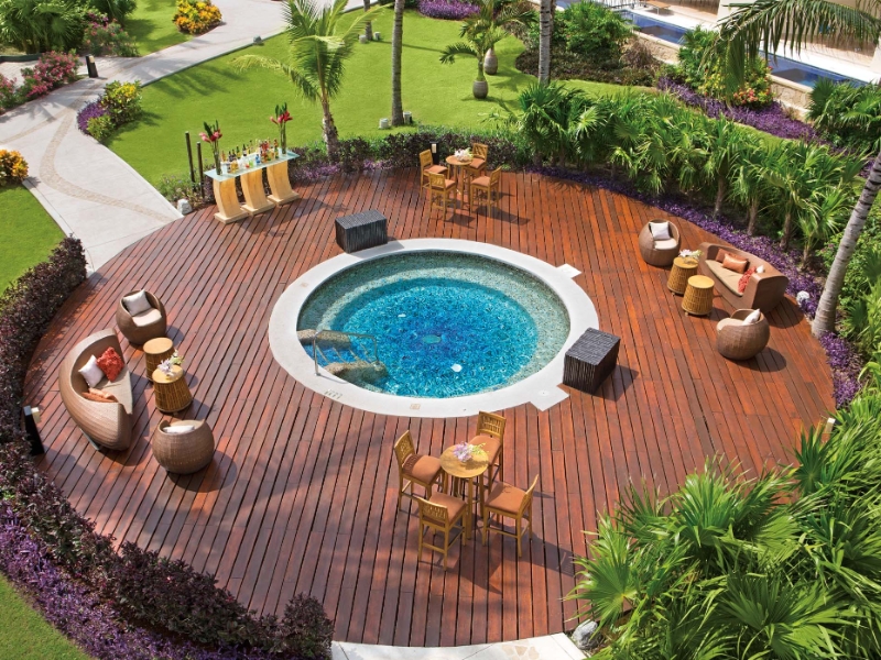 Whirlpool Terrace