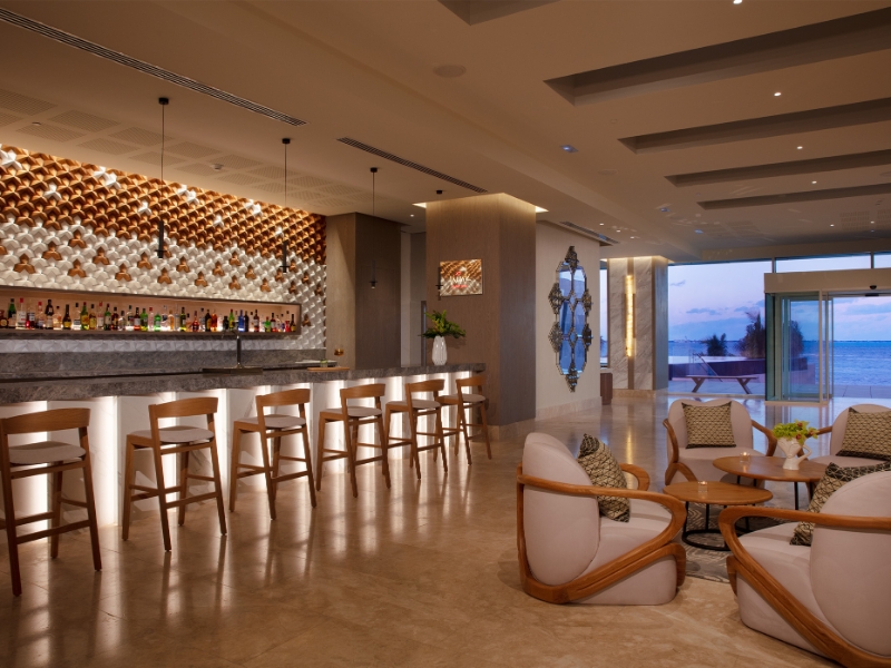 Wink Cocktail Lobby Bar