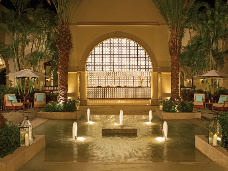 Front Desk with Fountains