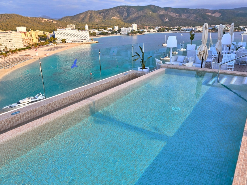 Sky pool