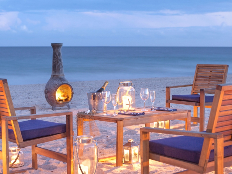 Private Beach Dining
