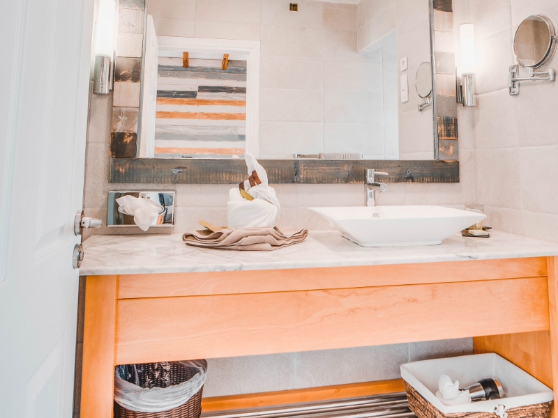 Bungalow Culture Creole bathroom