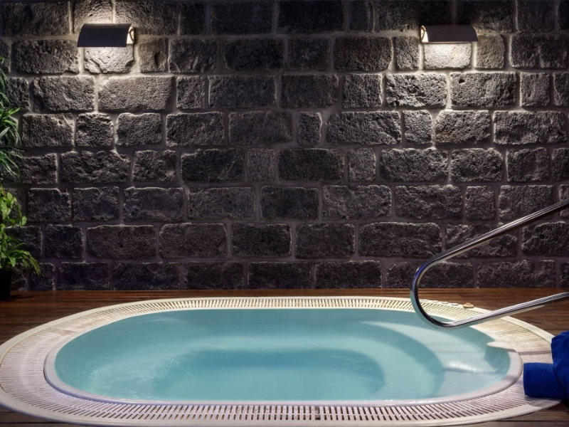 Jacuzzi
