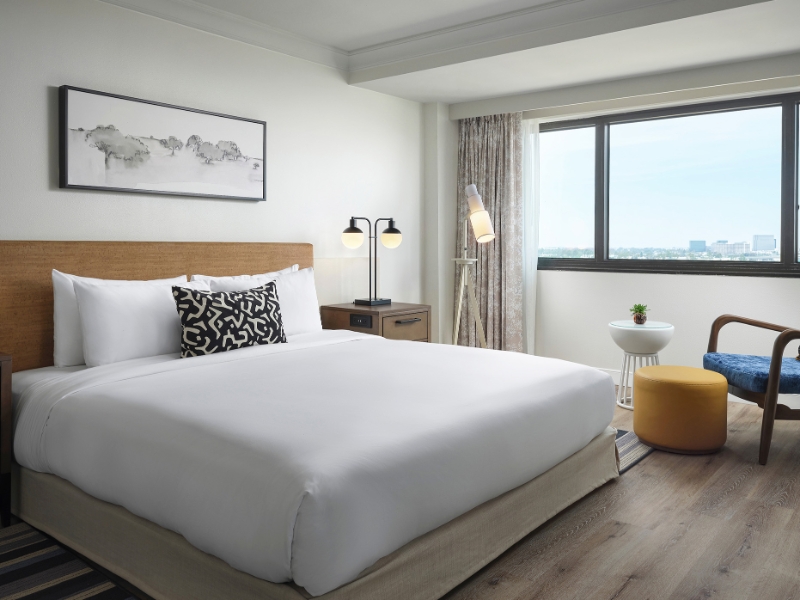 Guestroom Deluxe King High Floor