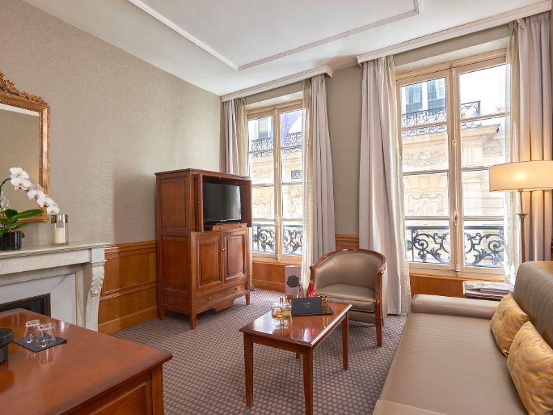 Junior Suite Living Room