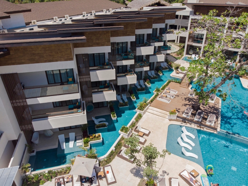 Swim Up Rooms