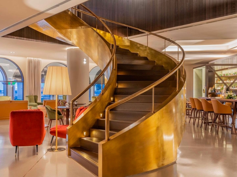 Lobby Bar