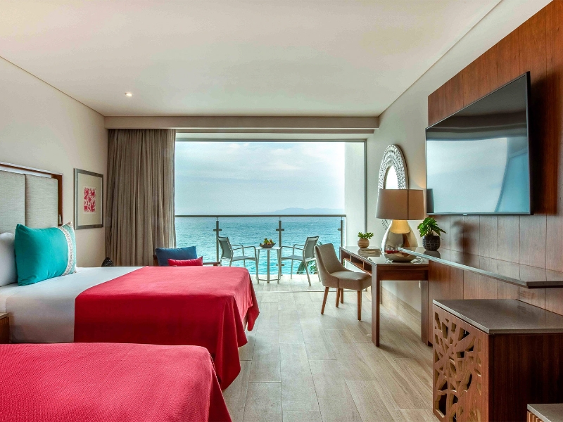 Deluxe Ocean Front Double Bed