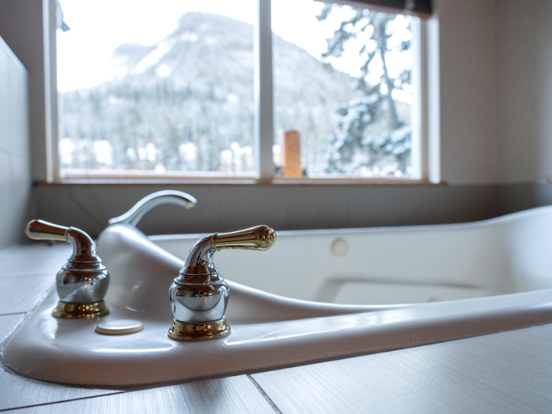 Premier Loft King Suite Jetted Tub