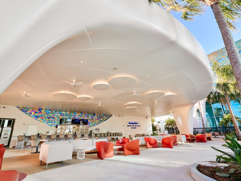 Moonrise Bar