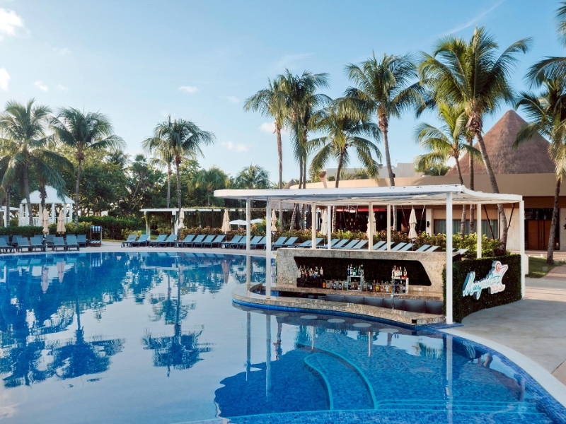 Pool Bar