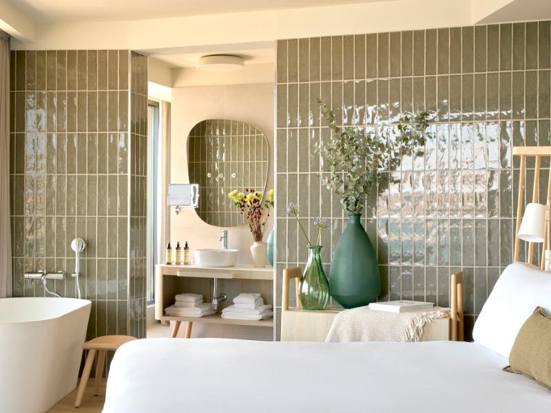 Ultimate ME Suite Sea View Room