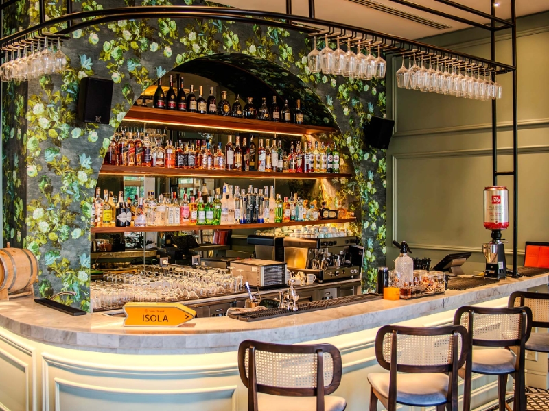 Bar