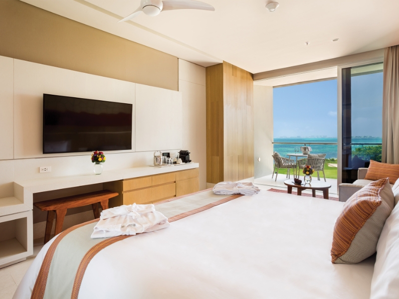 Deluxe Ocean View King