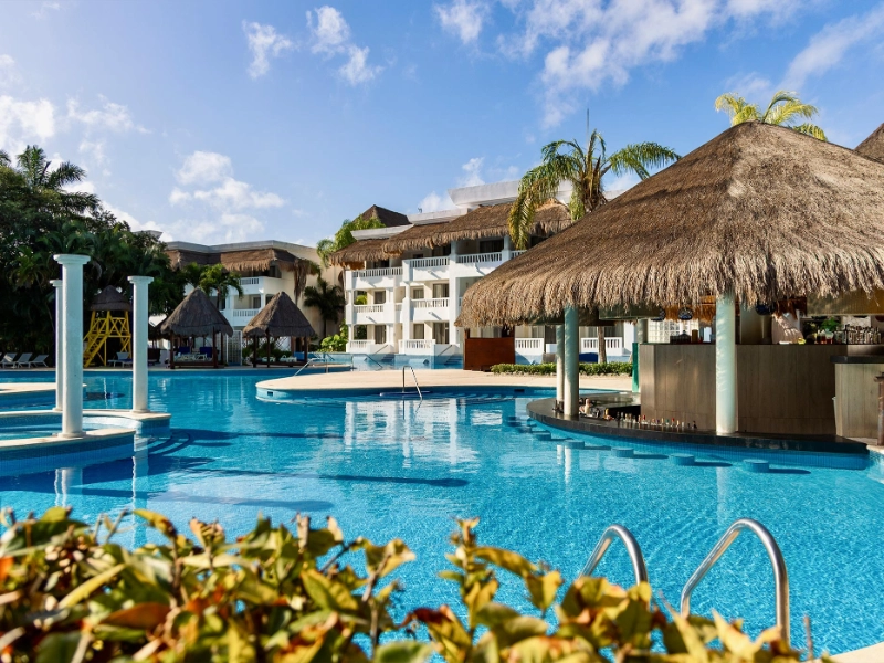 Pool Bar