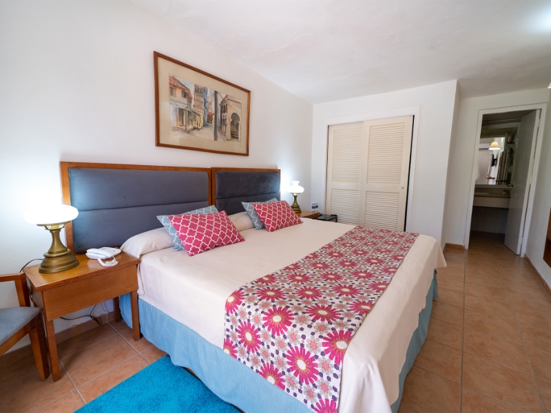 Bungalow Tropical Room