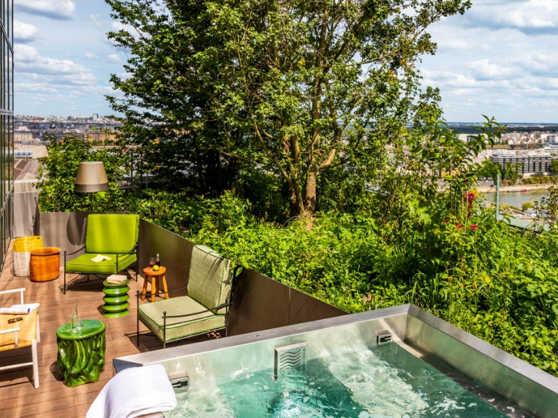 TOO Hotel Spa Jacuzzi