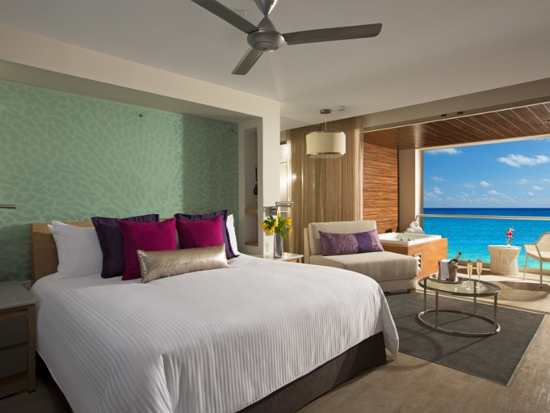Xhale Club Junior Suite Ocean Front with Whirpool