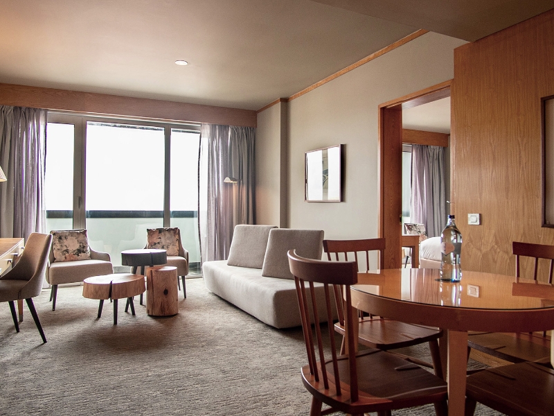 Suite Living area