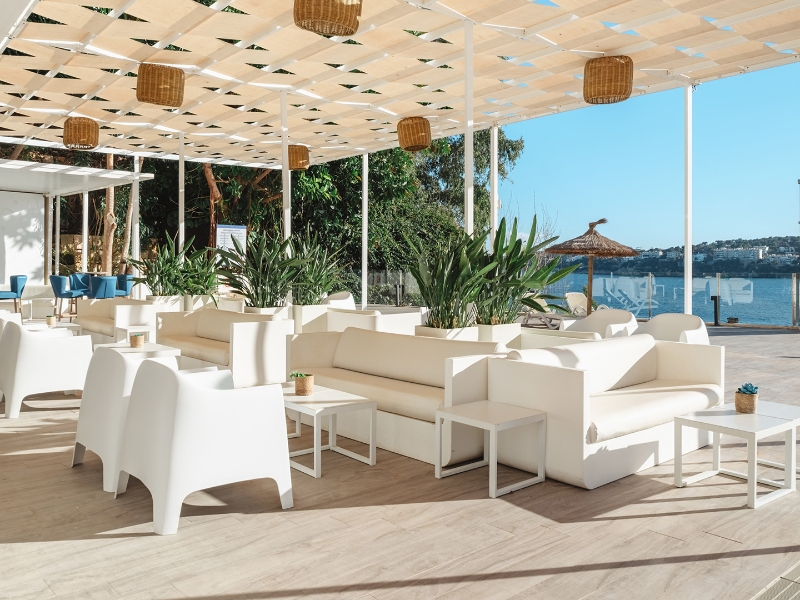 Restaurant Pool