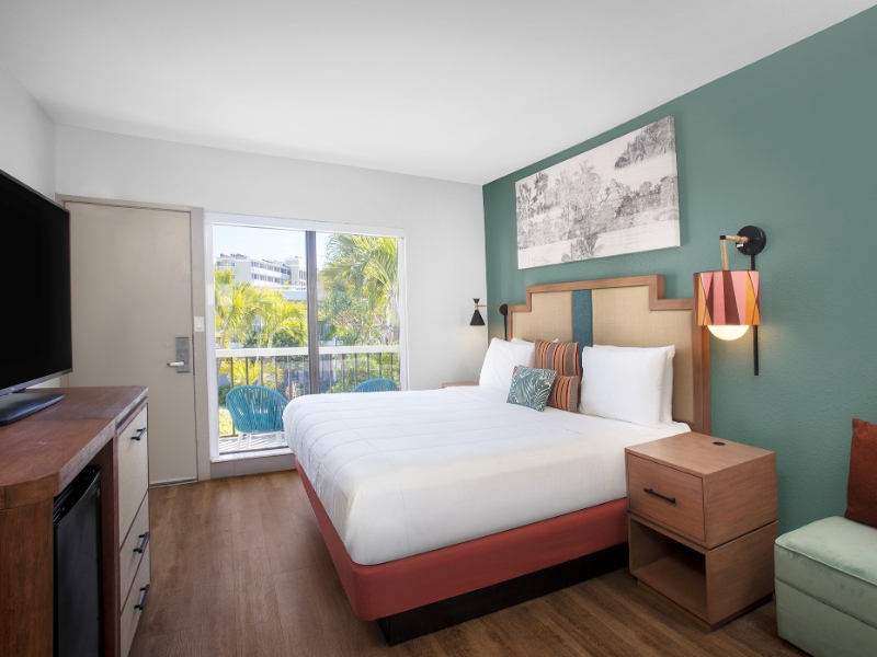 Courtyard King Room