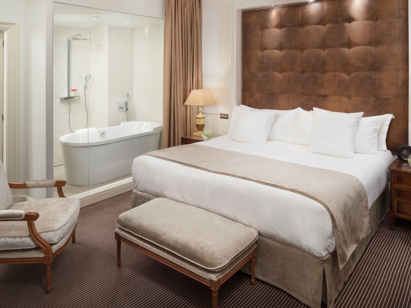 One Bedroom Suite Bedroom Red Level