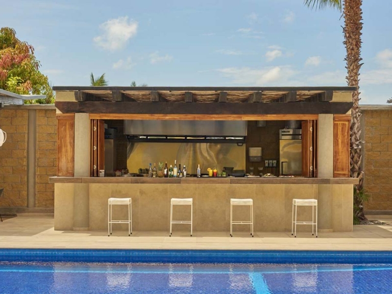 Pool Bar