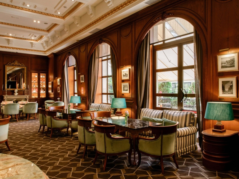 R Restaurant