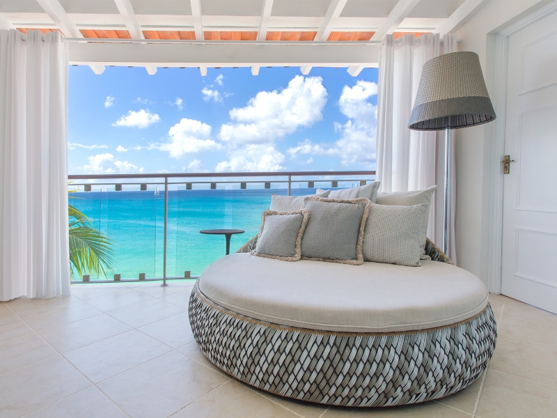 Deluxe Oceanview Balcony