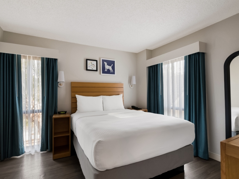 GuestRoom Queen Bedroom