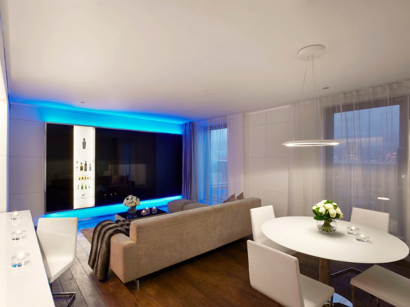 Personality Suite Lounge