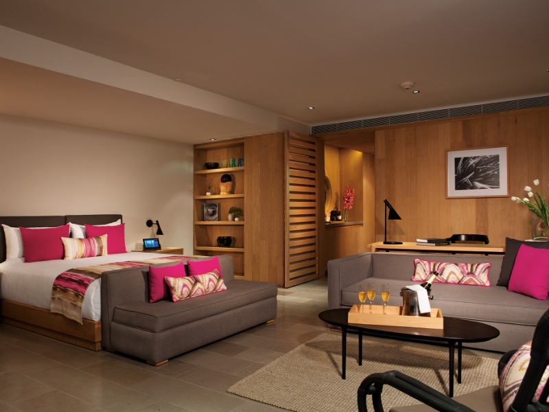 xhale club Romance Suite Marina View