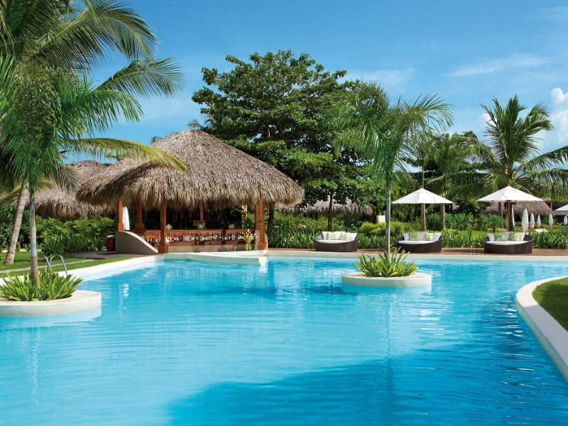 Pool and Caicu pool bar