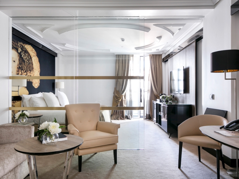 One Bedroom Suite Red Level