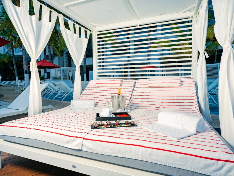 Pool Balinese Bed