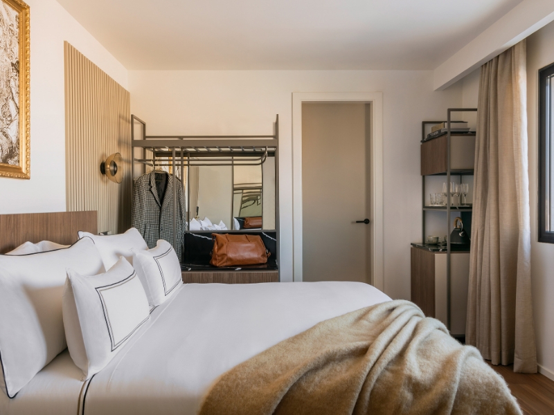 Singular Room Roof View