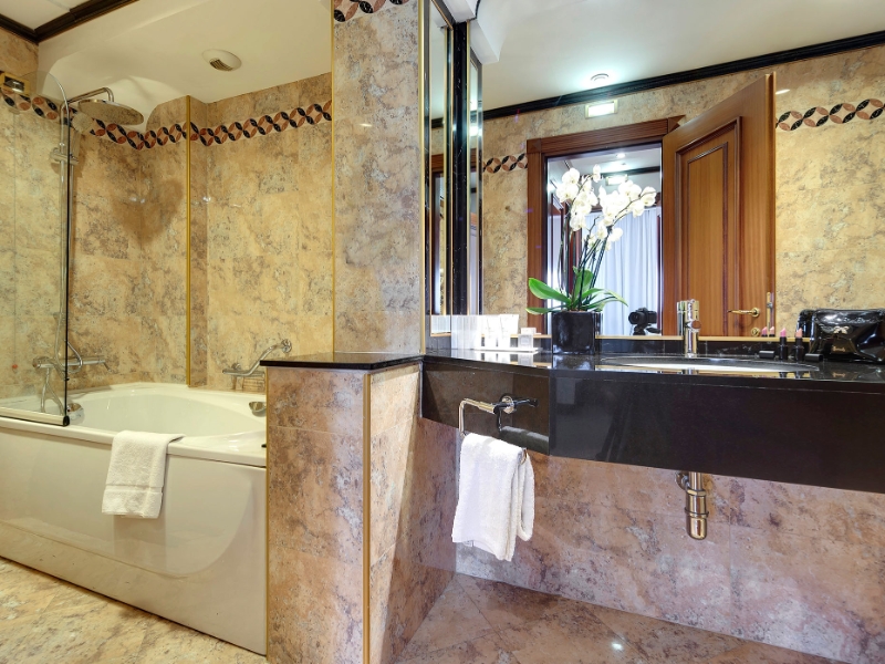 Presidential Suite Bathroom with Hydromassage Bathtub