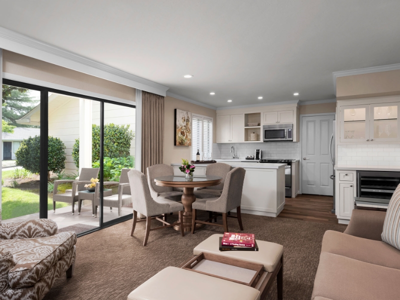 Mansion Estate Suite Living Room