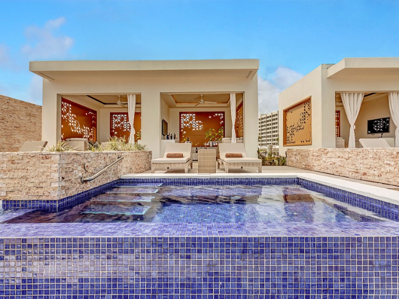 Room Pool