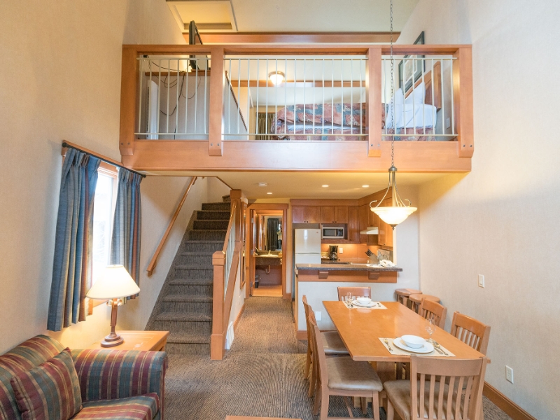 Premier Two Bedroom 4Queens Main Floor