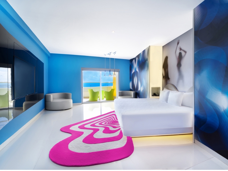 Lush Room