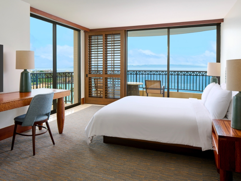 One Bedroom Ocean Front Lanai Suite 