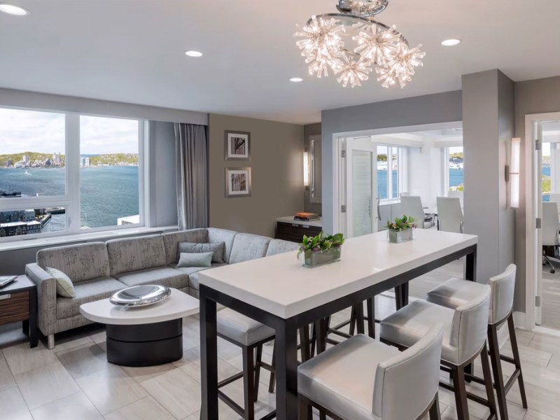 Crown Suite