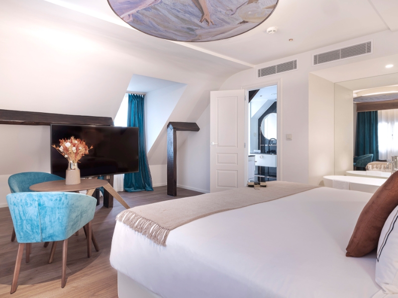 Elena Sorolla Suite