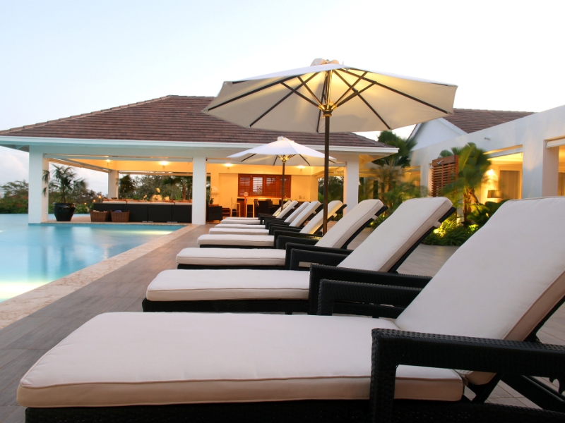 Villa Pool