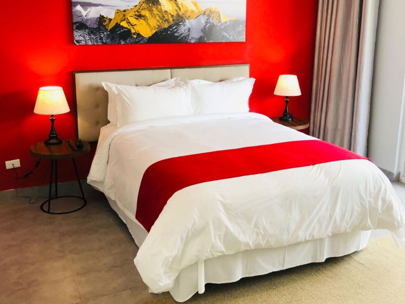 Standard Suite Queen Size Bed