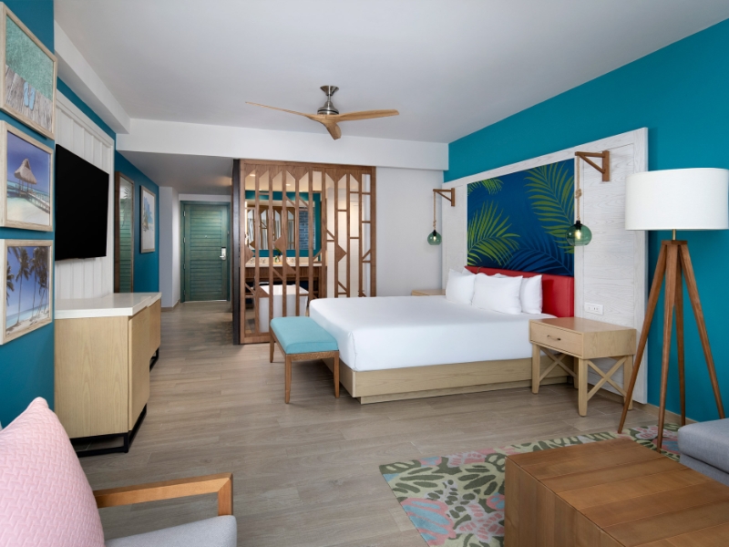 Preferred Club Junior Suite Ocean Front King