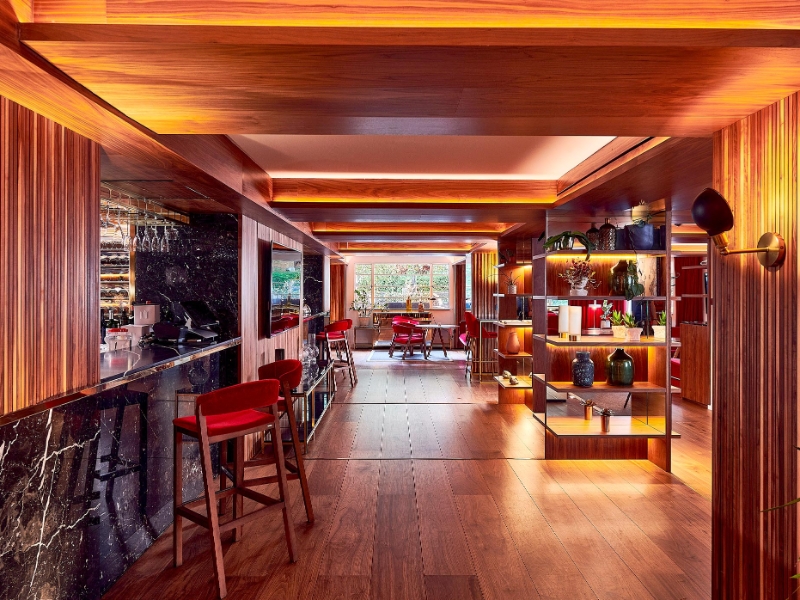 35 Bar & Lounge