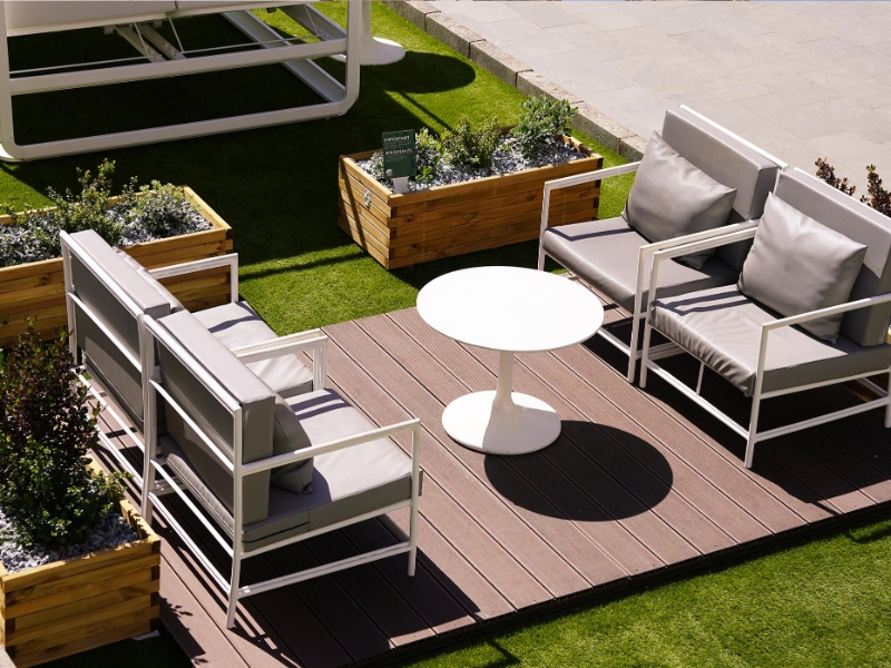 Outdoor Sitting Area